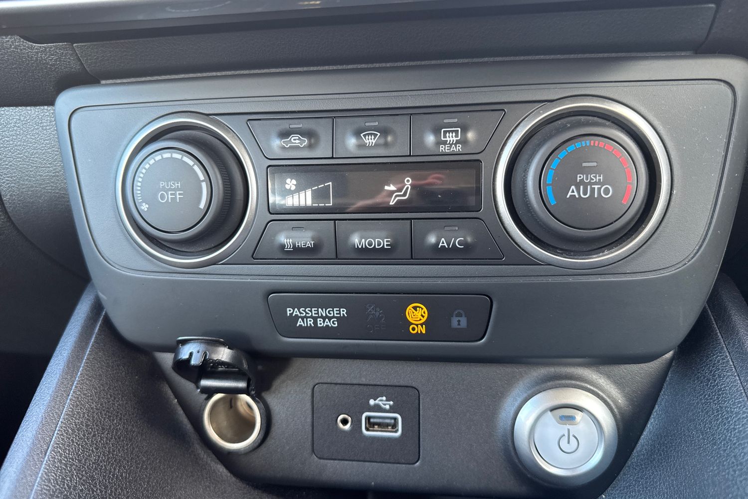 Used Nissan Leaf 2021 for sale - 76130436: Photo 15