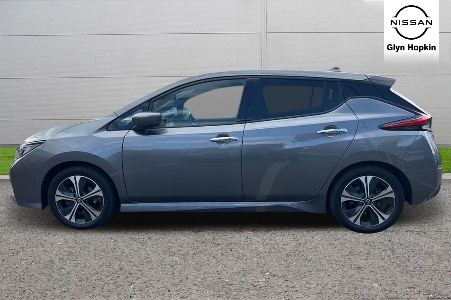 Used Nissan Leaf 2021 for sale - 76130550: Photo 6