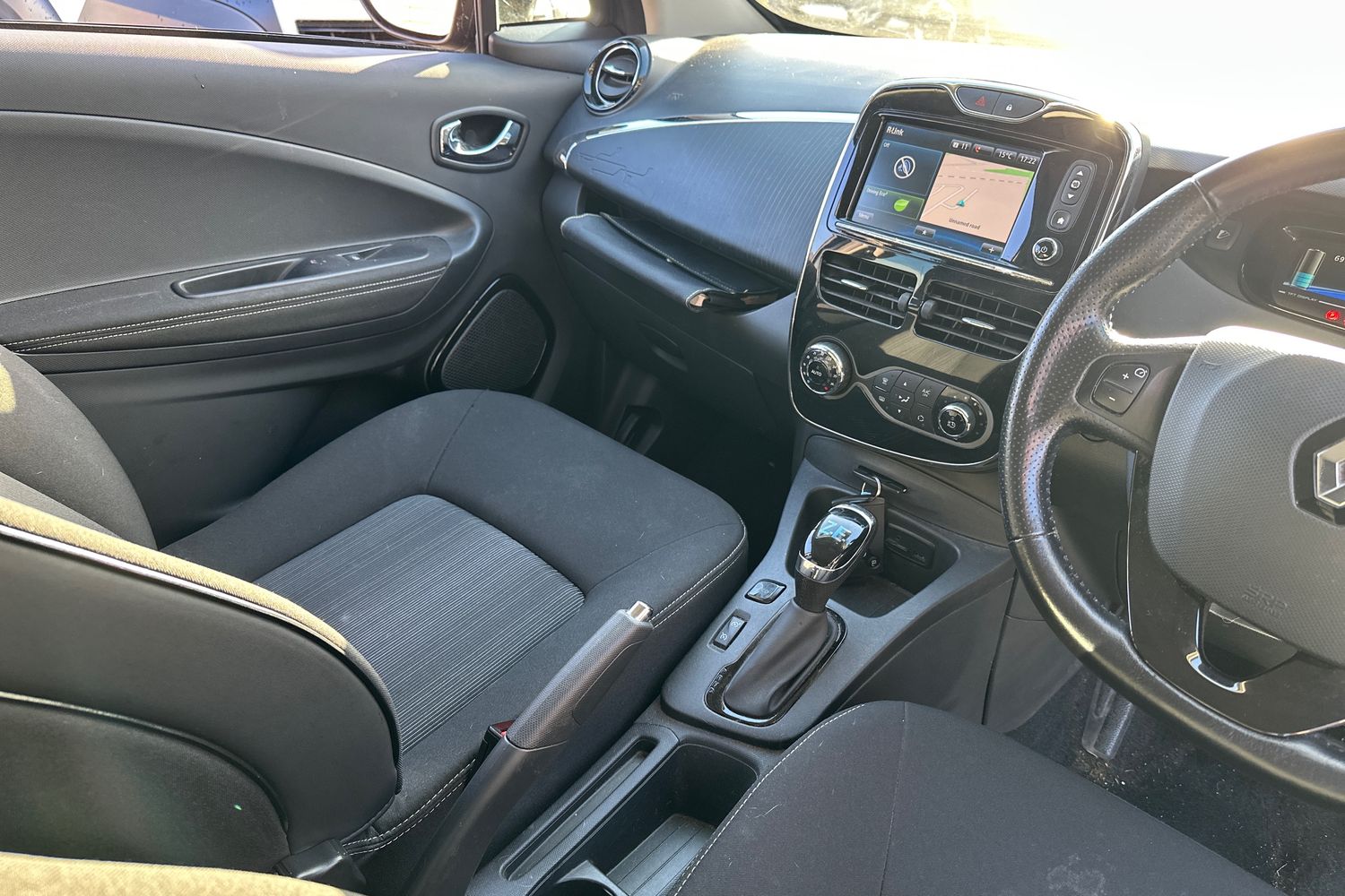 Used Renault Zoe 2019 for sale - 76130582: Photo 14