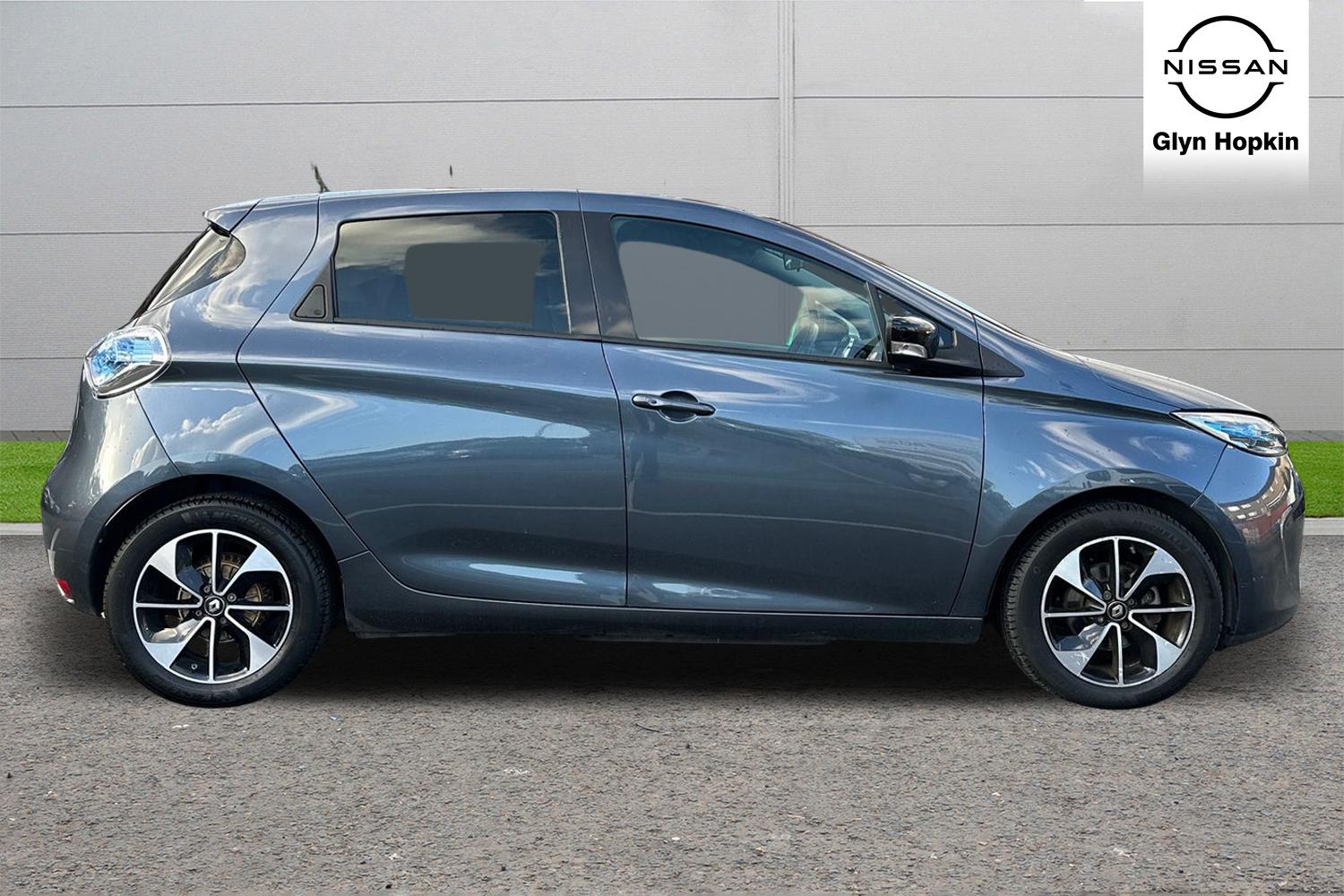 Used Renault Zoe 2019 for sale - 76130582: Photo 2