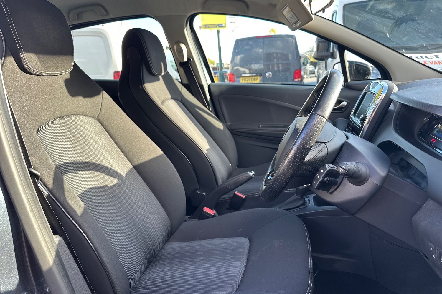 Used Renault Zoe 2019 for sale - 76130582: Photo 32