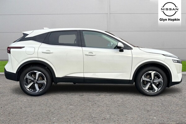 Used Nissan Qashqai 2023 for sale - 75288210: Photo 2