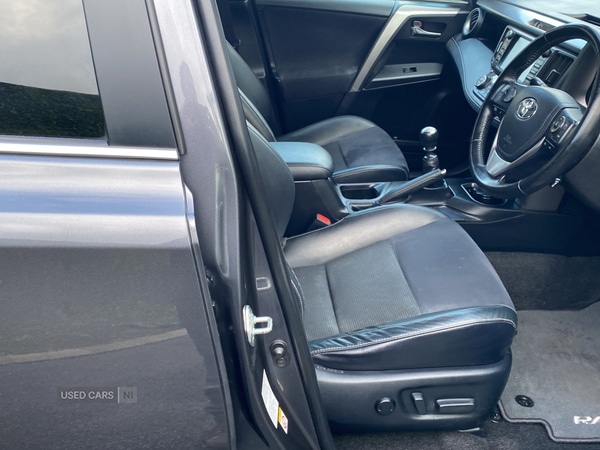 Used Toyota RAV4 2017 for sale - 76866670: Photo 33