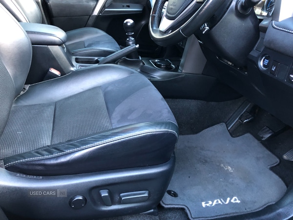 Used Toyota RAV4 2017 for sale - 76866670: Photo 35