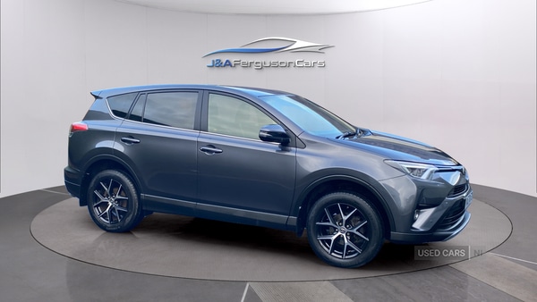 Used Toyota RAV4 2017 for sale - 76866670: Photo 4