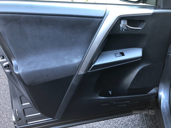 Used Toyota RAV4 2017 for sale - 76866670: Photo 57