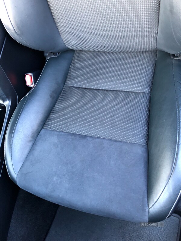 Used Toyota RAV4 2017 for sale - 76866670: Photo 61