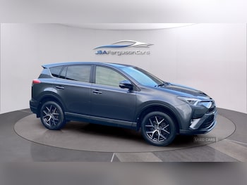 Used Toyota RAV4 2017 for sale - 79117130: Photo