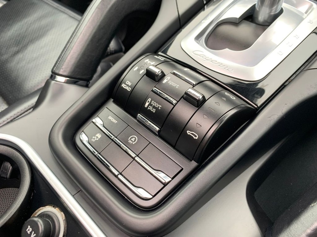 Used Porsche Cayenne 2017 for sale - 77293284: Photo 24