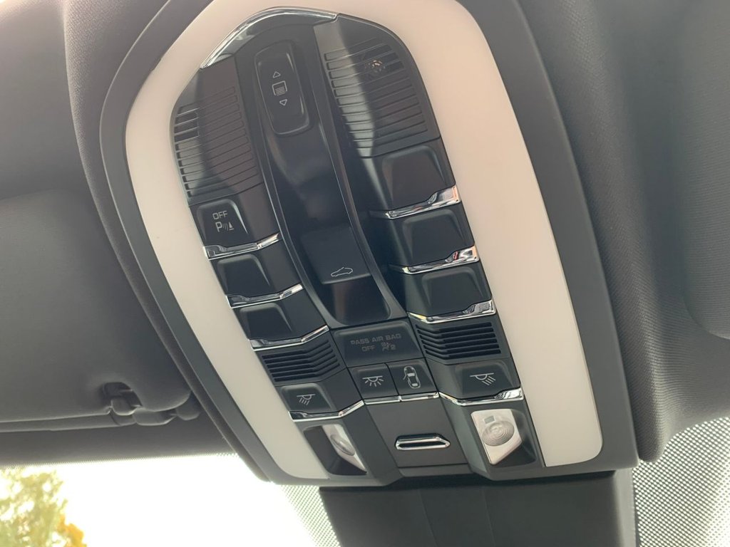 Used Porsche Cayenne 2017 for sale - 77293284: Photo 41