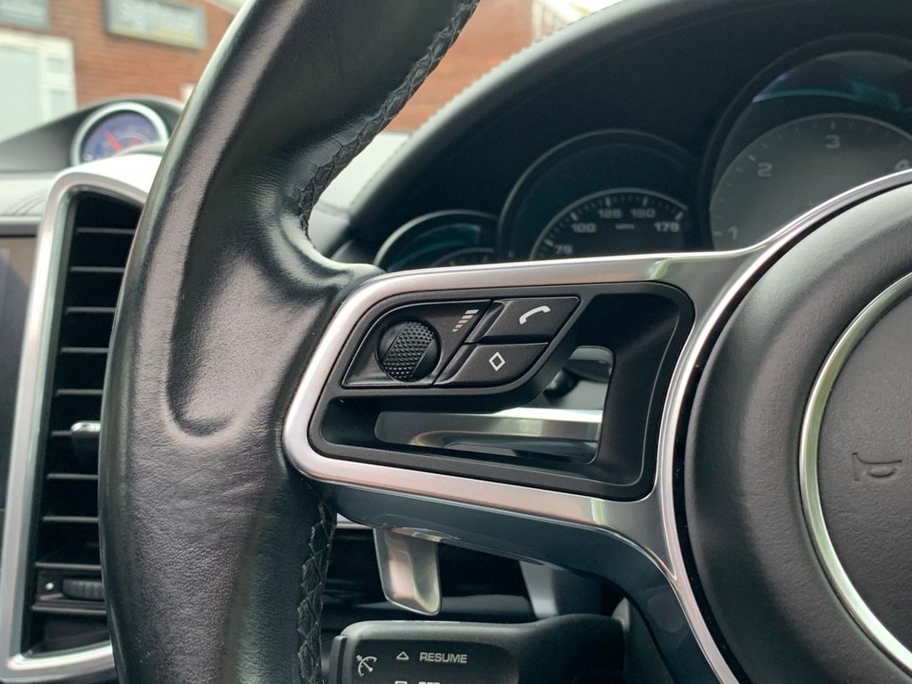 Used Porsche Cayenne 2017 for sale - 77293284: Photo 42