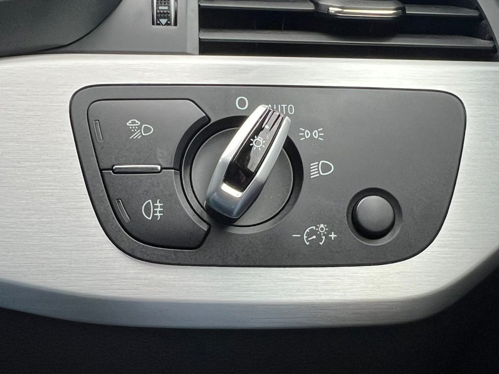 Used Audi A4 2017 for sale - 78008833: Photo 33