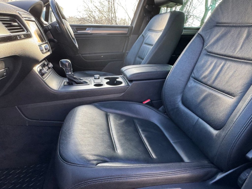 Used Volkswagen Touareg 2015 for sale - 77360145: Photo 15