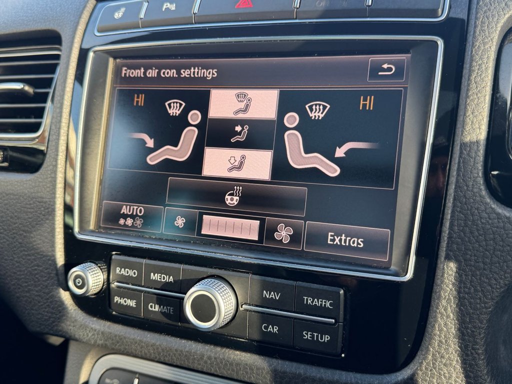 Used Volkswagen Touareg 2015 for sale - 77360145: Photo 31