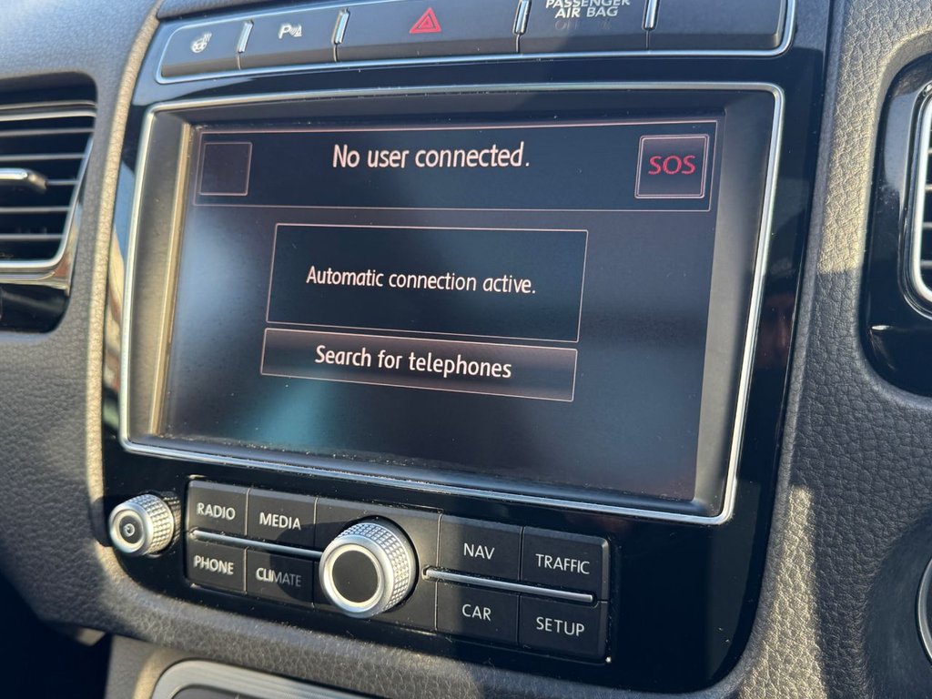 Used Volkswagen Touareg 2015 for sale - 77360145: Photo 32