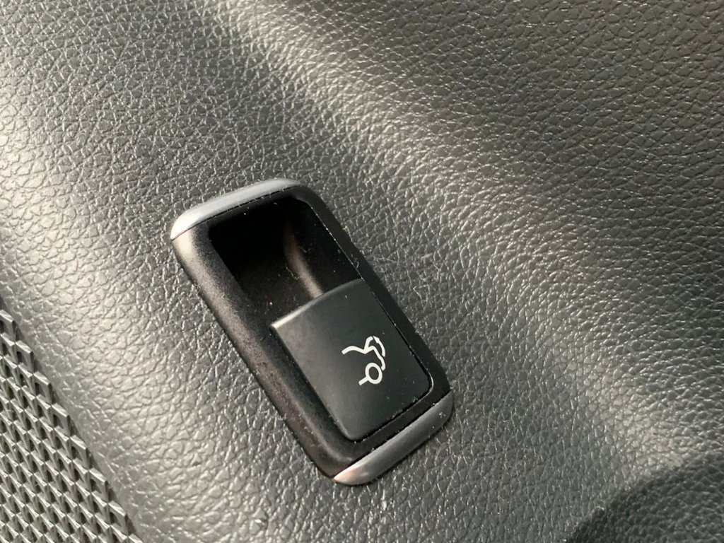 Used Mercedes-Benz CLA 2016 for sale - 77205436: Photo 34