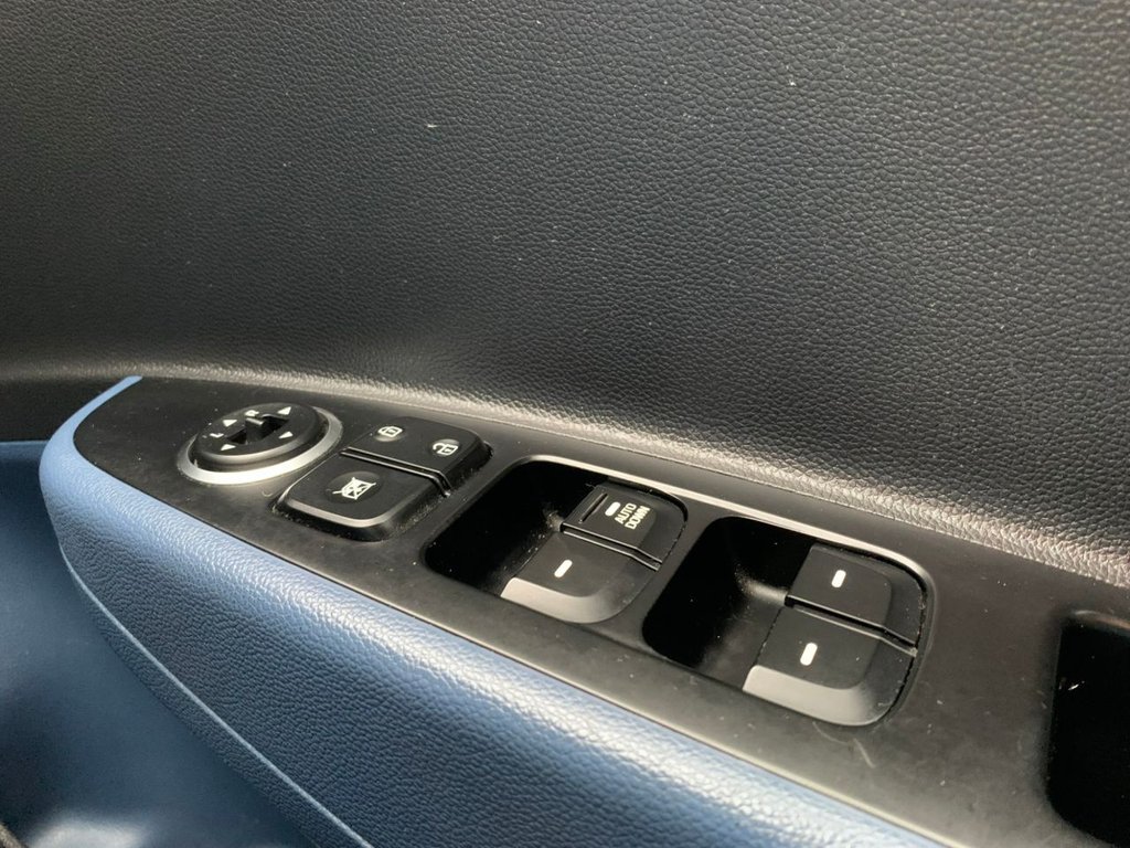 Used Hyundai i10 2014 for sale - 77621595: Photo 25