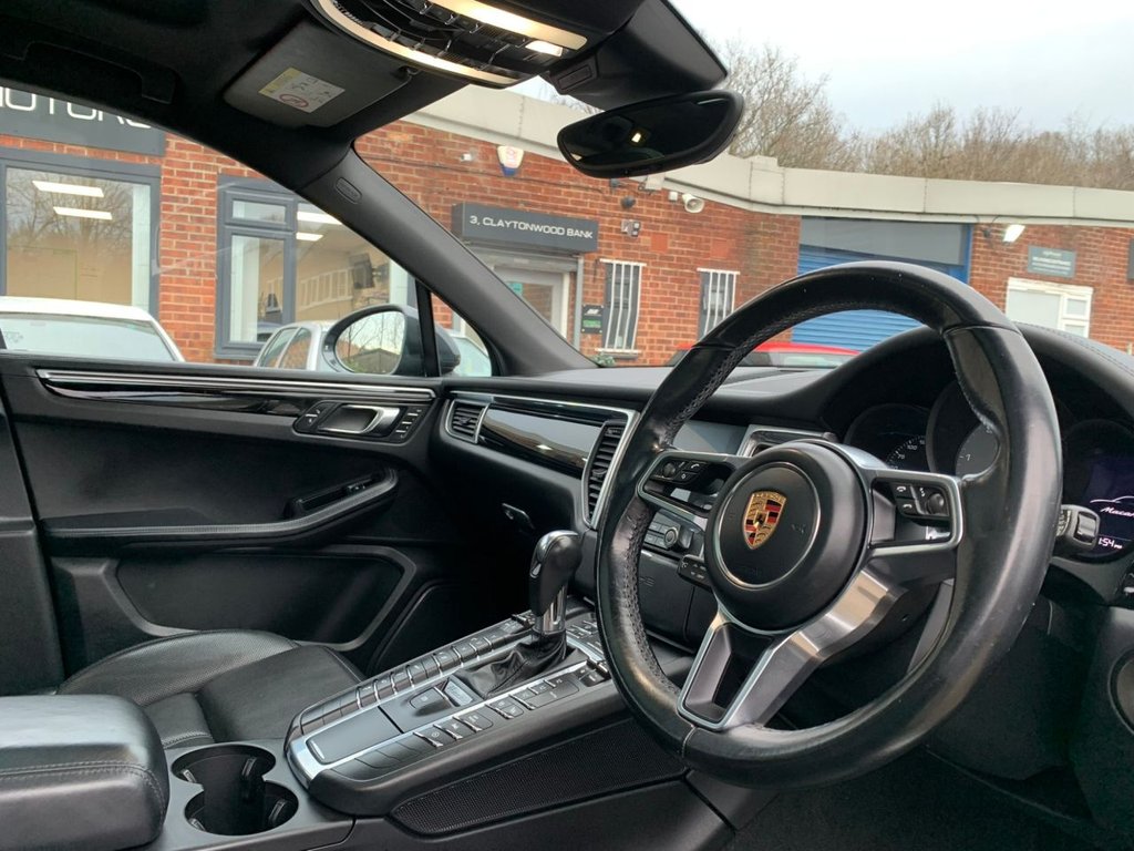 Used Porsche Macan 2016 for sale - 77133339: Photo 15