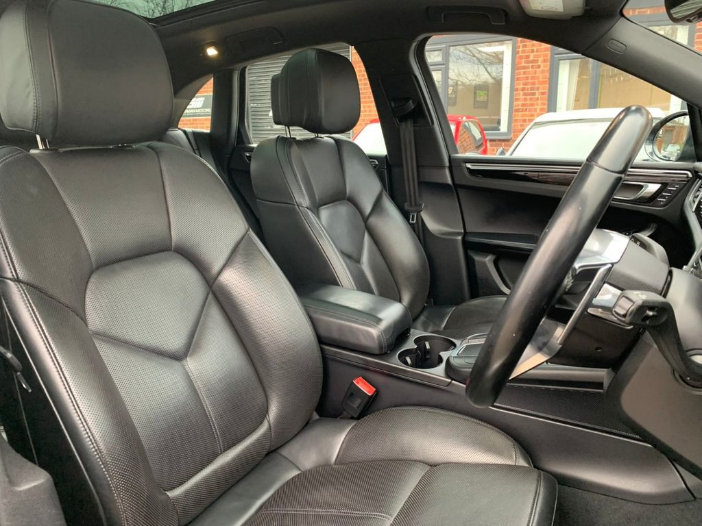 Used Porsche Macan 2016 for sale - 77133339: Photo 17