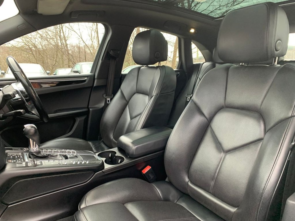 Used Porsche Macan 2016 for sale - 77133339: Photo 19