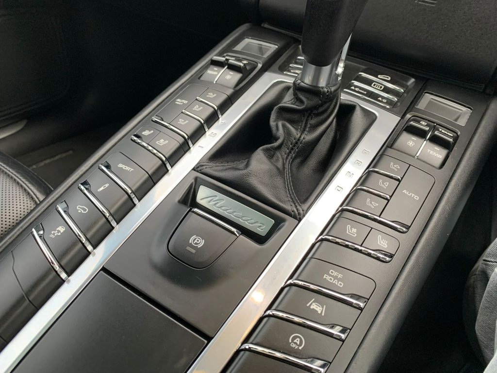 Used Porsche Macan 2016 for sale - 77133339: Photo 27