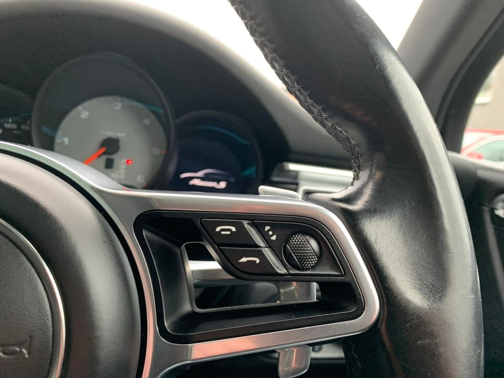 Used Porsche Macan 2016 for sale - 77133339: Photo 44