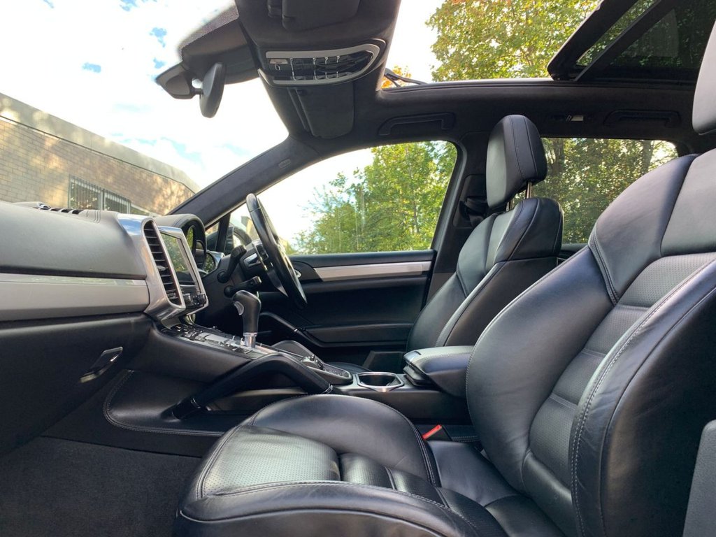 Used Porsche Cayenne 2016 for sale - 76797699: Photo 17