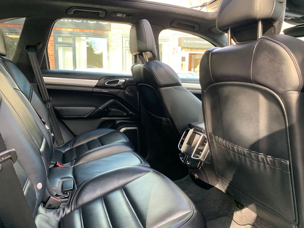 Used Porsche Cayenne 2016 for sale - 76797699: Photo 20