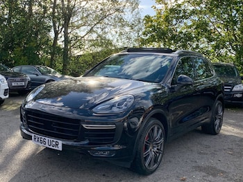 Used Porsche Cayenne 2016 for sale - 76797699: Photo