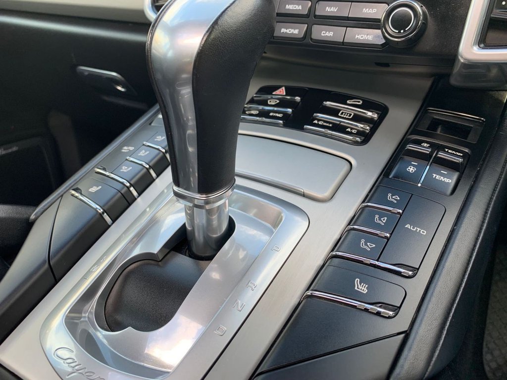 Used Porsche Cayenne 2016 for sale - 76797699: Photo 46