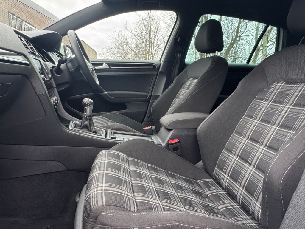 Used Volkswagen Golf 2017 for sale - 77798256: Photo 14