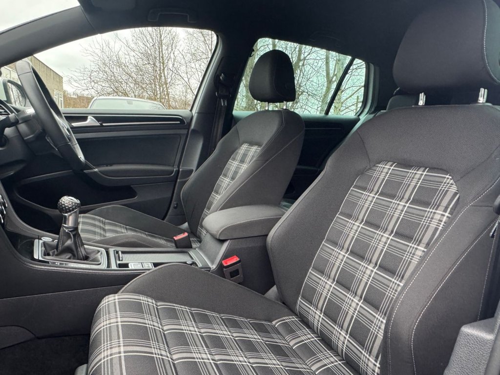 Used Volkswagen Golf 2017 for sale - 77798256: Photo 15