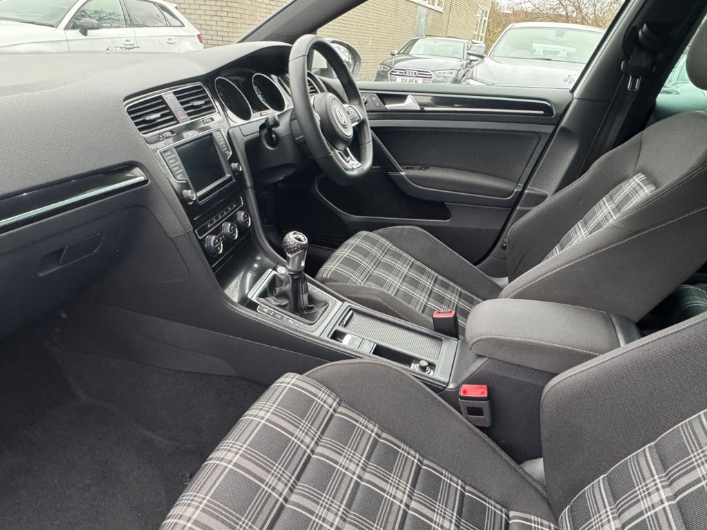 Used Volkswagen Golf 2017 for sale - 77798256: Photo 16