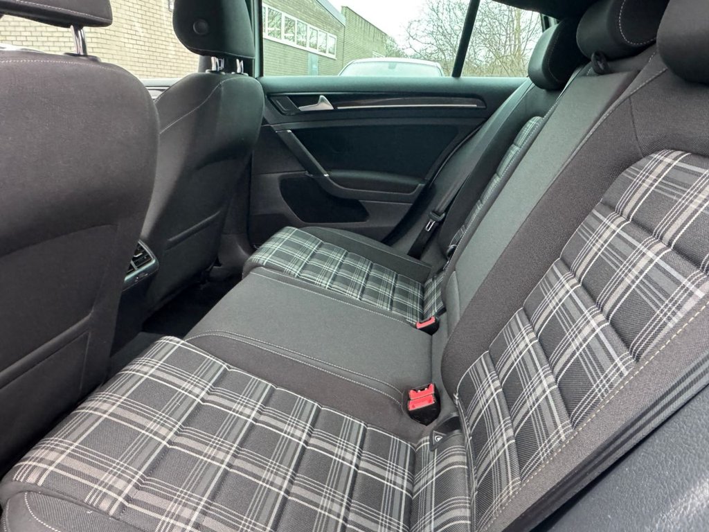 Used Volkswagen Golf 2017 for sale - 77798256: Photo 19