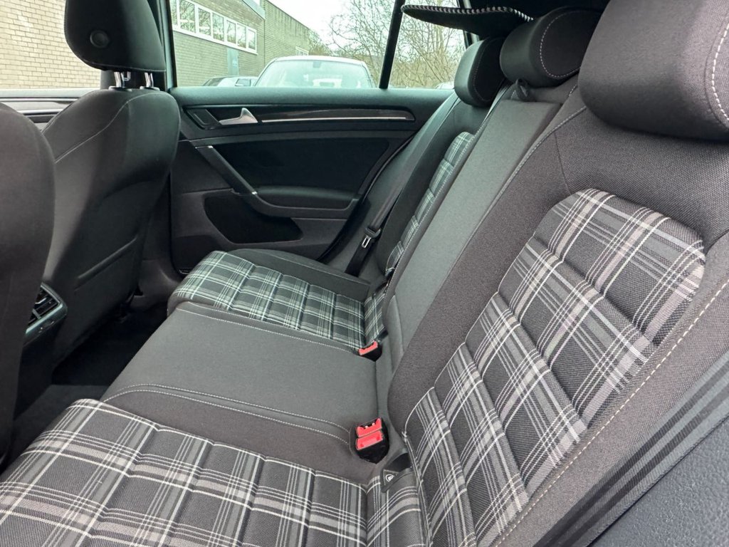 Used Volkswagen Golf 2017 for sale - 77798256: Photo 20