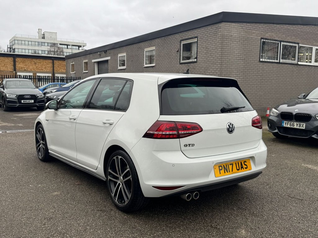 Used Volkswagen Golf 2017 for sale - 77798256: Photo 5