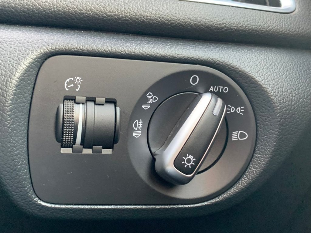 Used Audi Q3 2018 for sale - 76900926: Photo 32