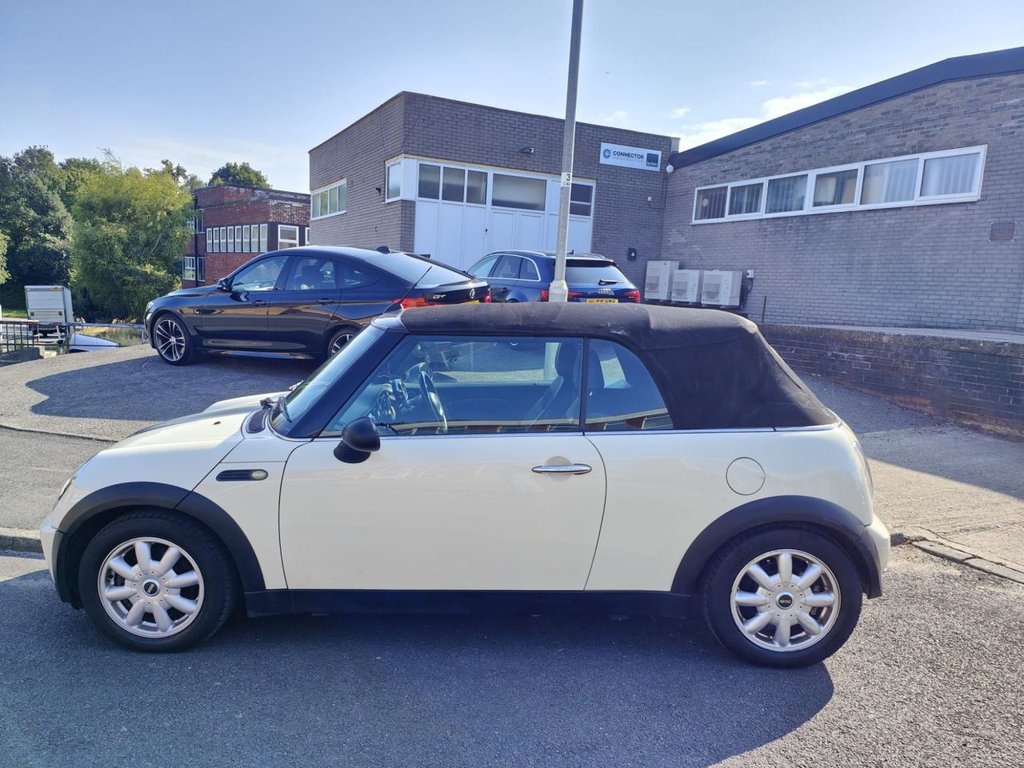 Used MINI Convertible 2006 for sale - 76797612: Photo 5