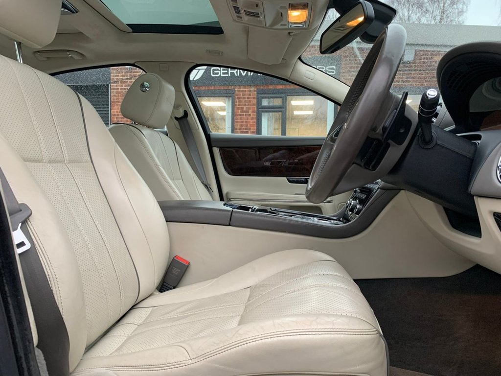 Used Jaguar XJ 2010 for sale - 77042565: Photo 15