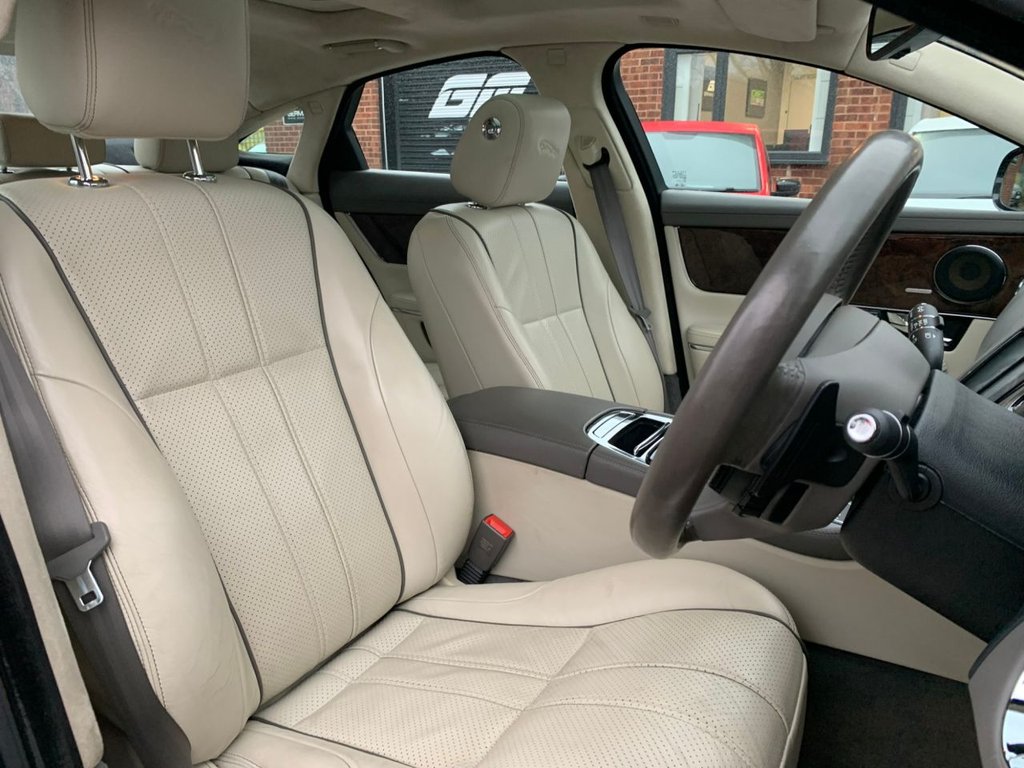 Used Jaguar XJ 2010 for sale - 77042565: Photo 16
