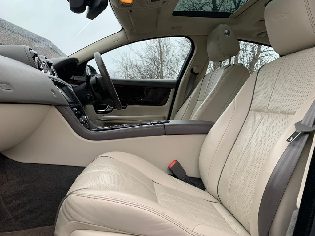 Used Jaguar XJ 2010 for sale - 77042565: Photo 17
