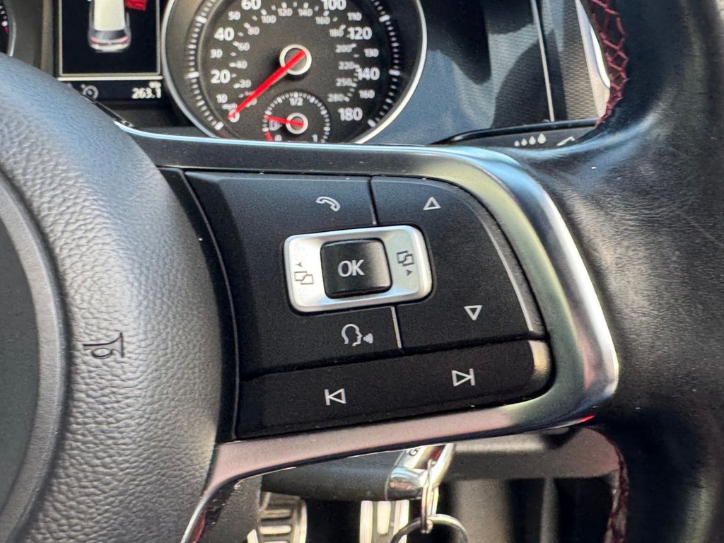 Used Volkswagen Golf 2016 for sale - 76797759: Photo 30