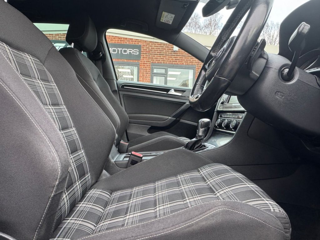 Used Volkswagen Golf 2016 for sale - 77050812: Photo 13