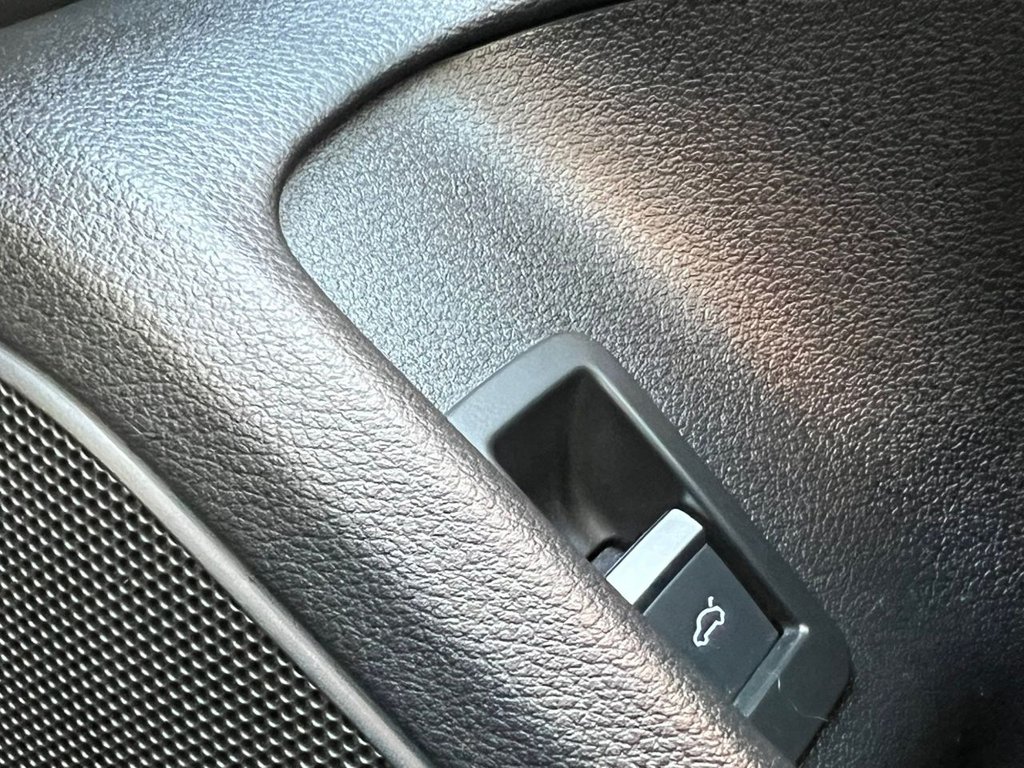 Used Audi A4 2016 for sale - 77990995: Photo 31