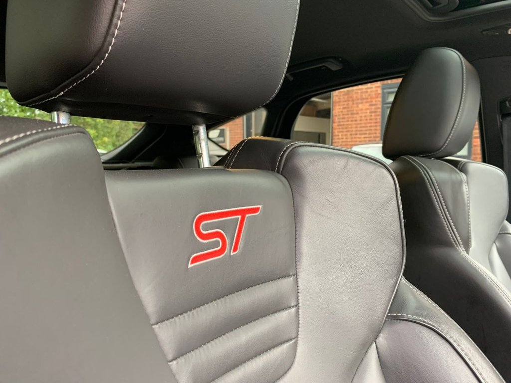 Used Ford Focus 2015 for sale - 76797542: Photo 32