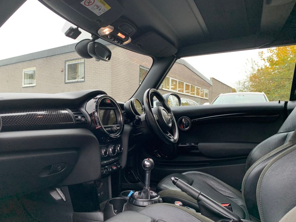 Used MINI Convertible 2017 for sale - 76797712: Photo 19