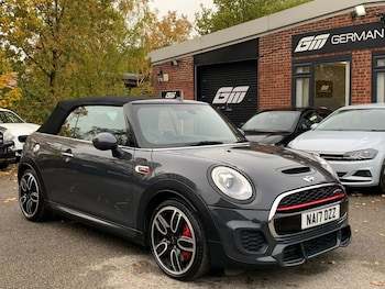 Used MINI Convertible 2017 for sale - 76797712: Photo