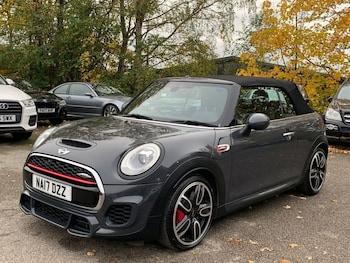 Used MINI Convertible 2017 for sale - 76797712: Photo