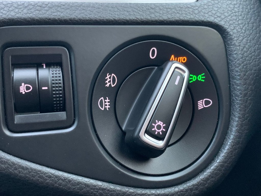 Used Volkswagen Golf 2016 for sale - 76797690: Photo 30