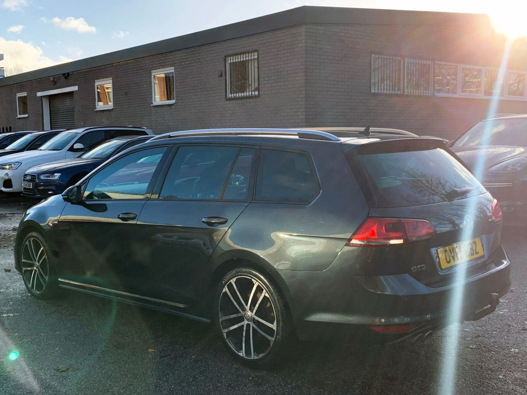 Used Volkswagen Golf 2017 for sale - 76900935: Photo 10